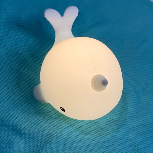 Baby Whale 🐳 USB Chargeable Color Changing Night Light Desk‎ Lamp Kids Room - Picture 5 of 11